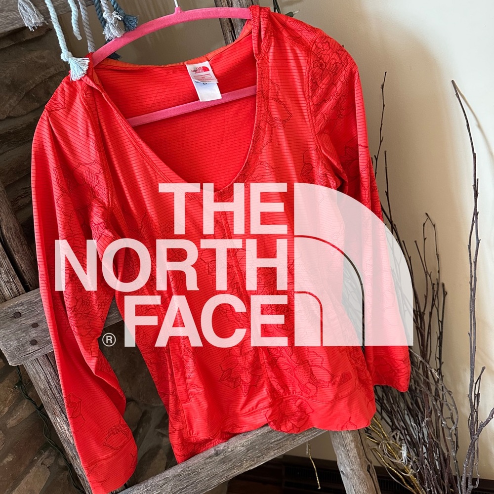 ❤️ 5/25 The North Face Biking Hiking Hooded VaporWick Top